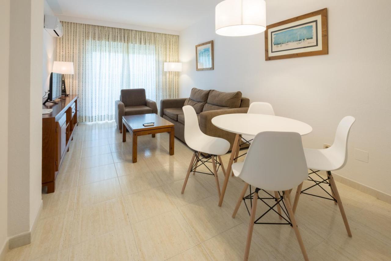 Aparthotel Las Dunas ชิกลานา เด ลา ฟรอนเตรา ภายนอก รูปภาพ