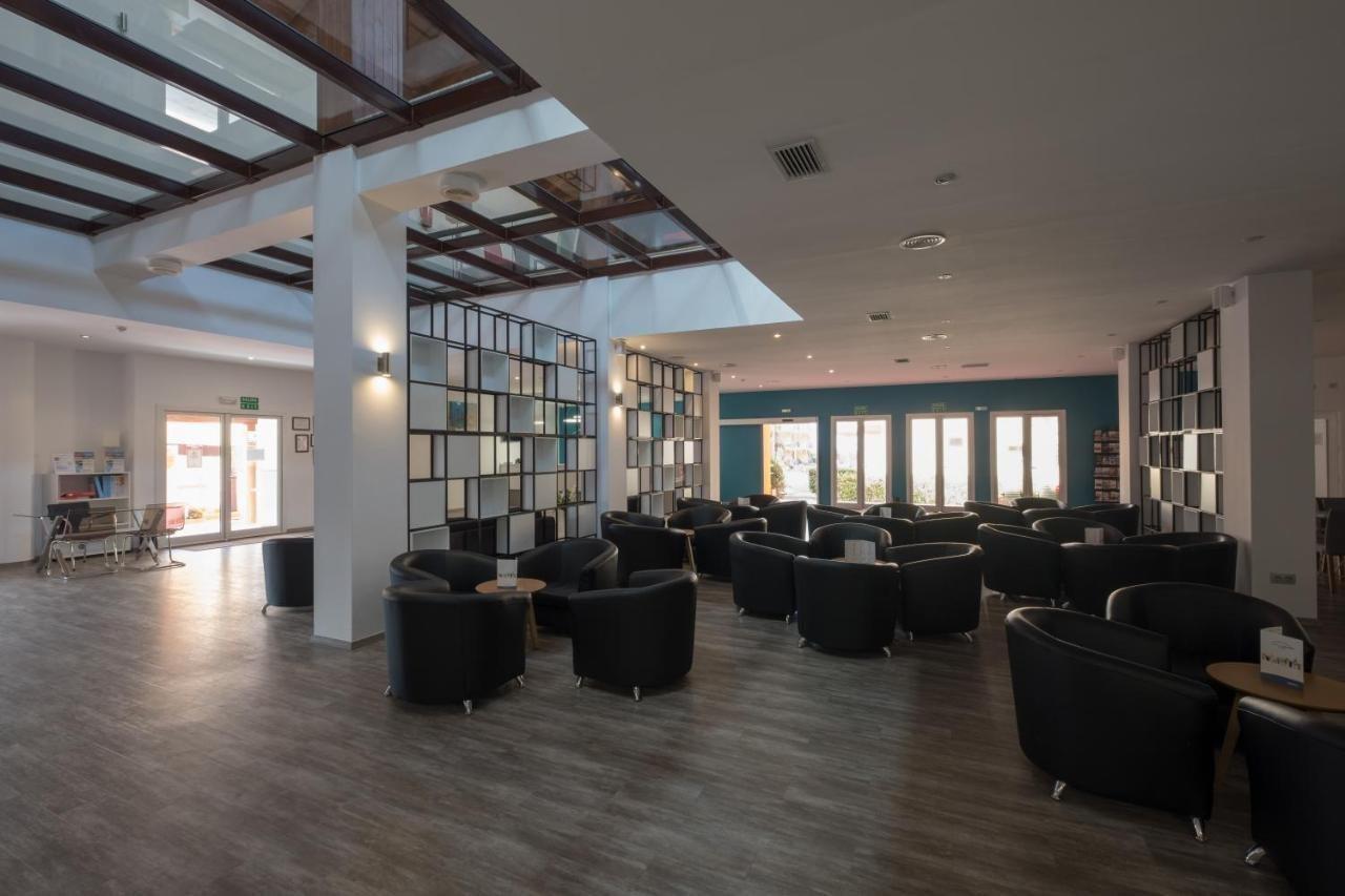 Aparthotel Las Dunas ชิกลานา เด ลา ฟรอนเตรา ภายนอก รูปภาพ