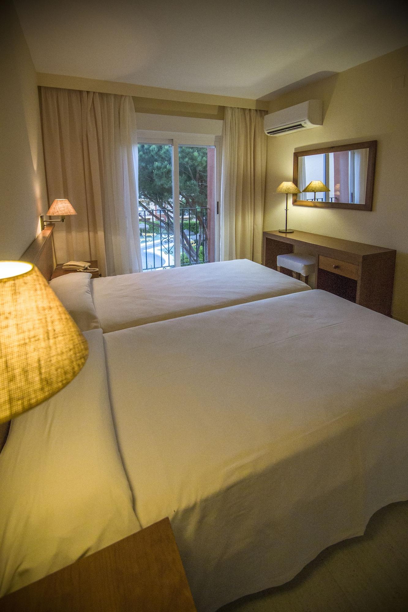 Aparthotel Las Dunas ชิกลานา เด ลา ฟรอนเตรา ภายนอก รูปภาพ